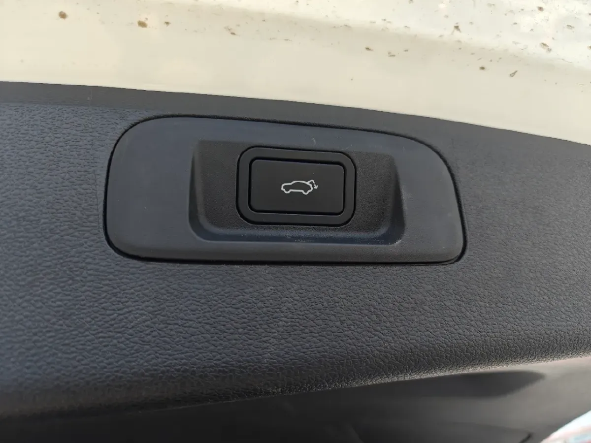 2023 Geely Coolray 1.5T 181HP L4 7DCT,autocango,china used car exporter,china ev exporter,chinese used car exporter,chinese used ev exporter