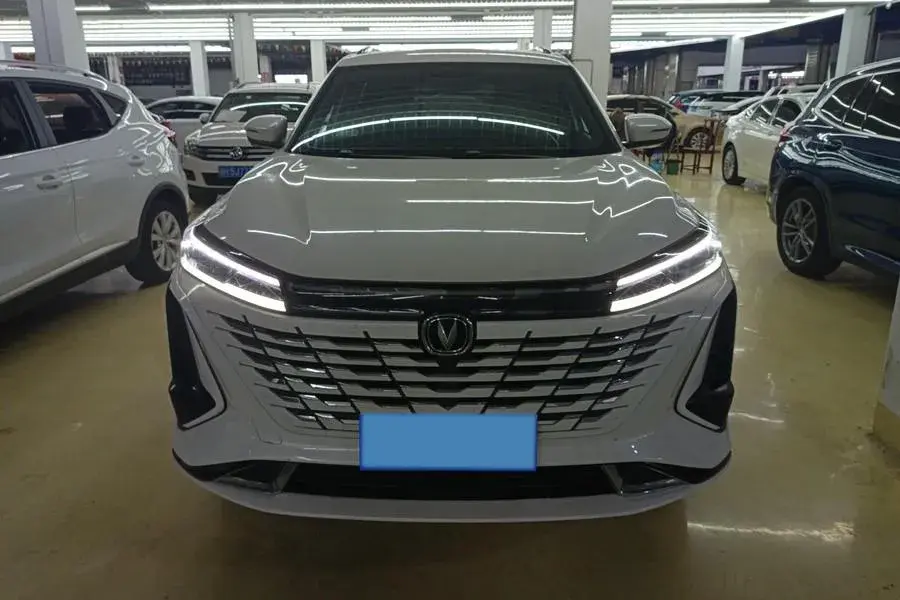 2023 CHANGAN CS75 thumbnail 3
