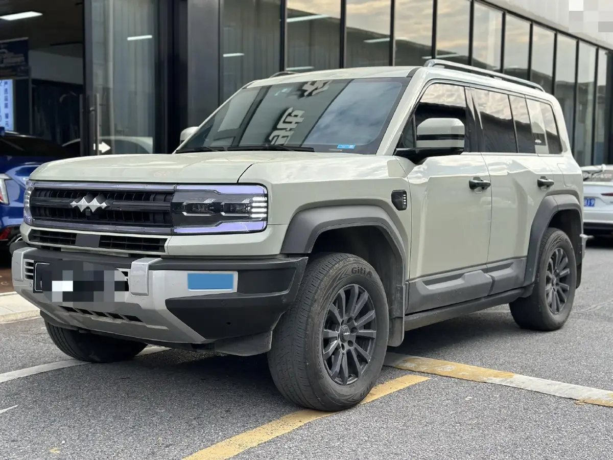 2025 FangChengBao Bao 5 1.5T 194HP L4 E-CVT PHEV 31.8KWH 2025 FangChengBao Bao 5 1.5T 194HP L4 E-CVT PHEV 31.8KWH