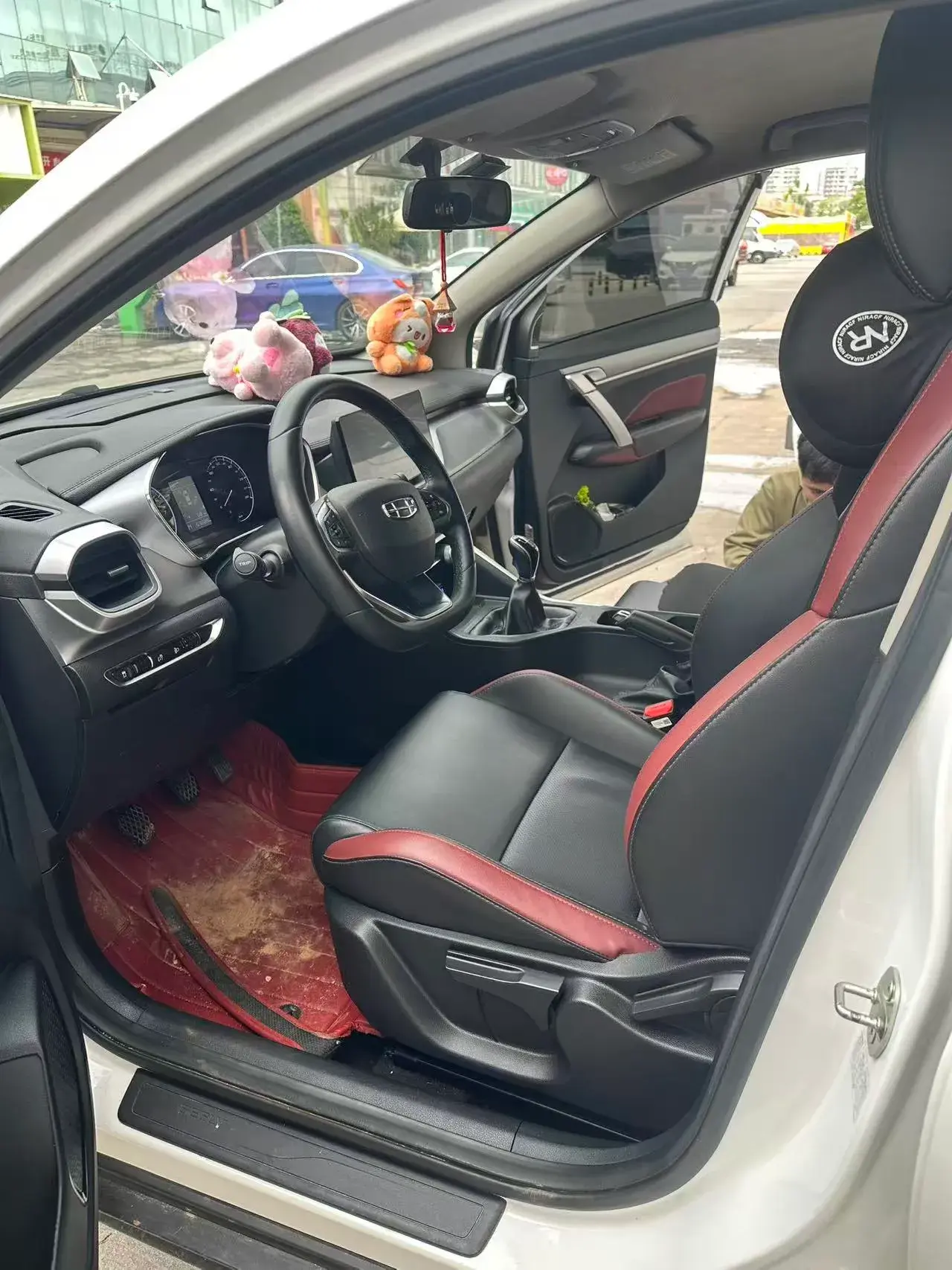 2021 GEELY COOLRAY thumbnail 3