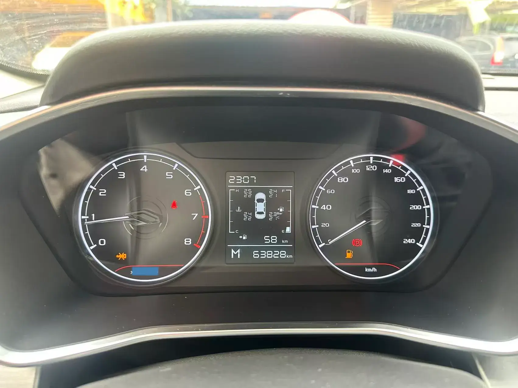 2021 GEELY COOLRAY thumbnail 2