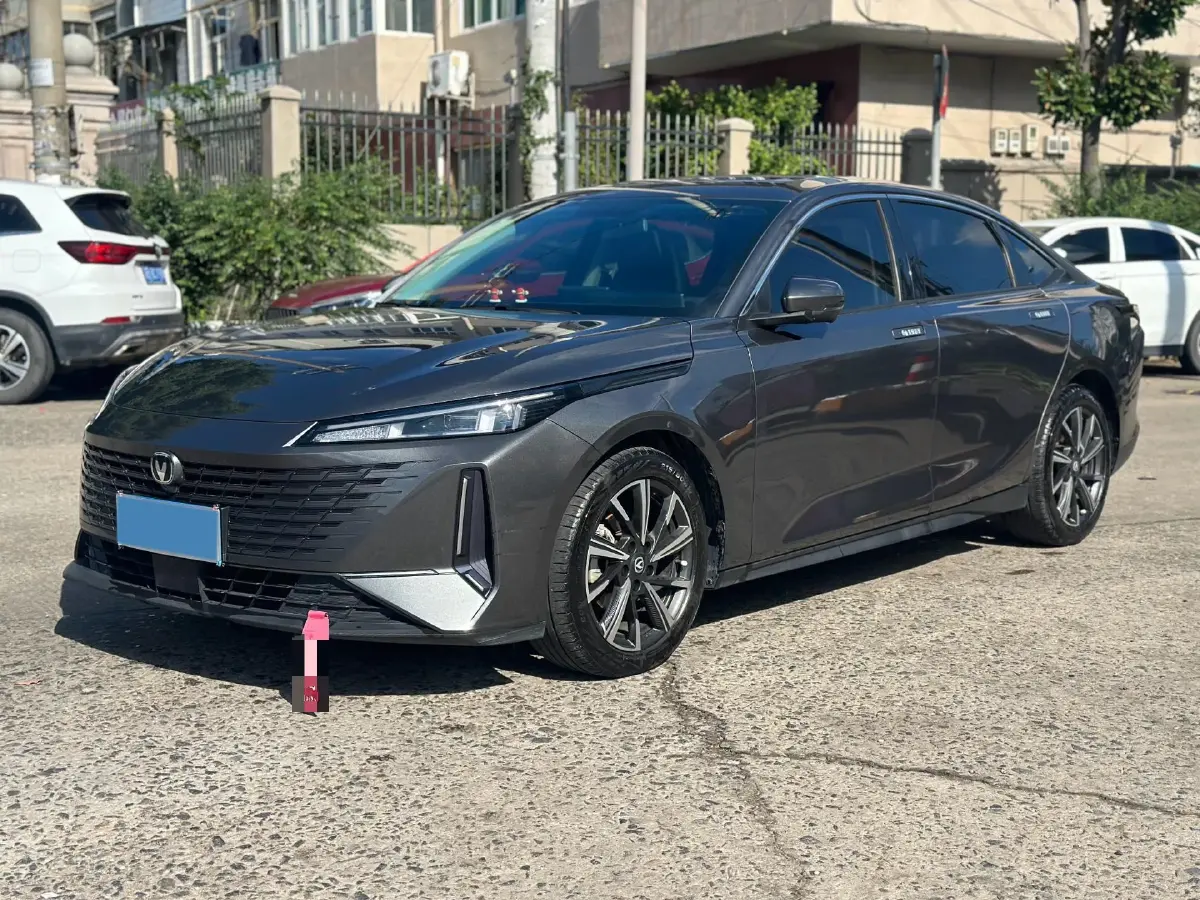 2023 ChangAn Lamore 1.5T 170HP L4 7DCT