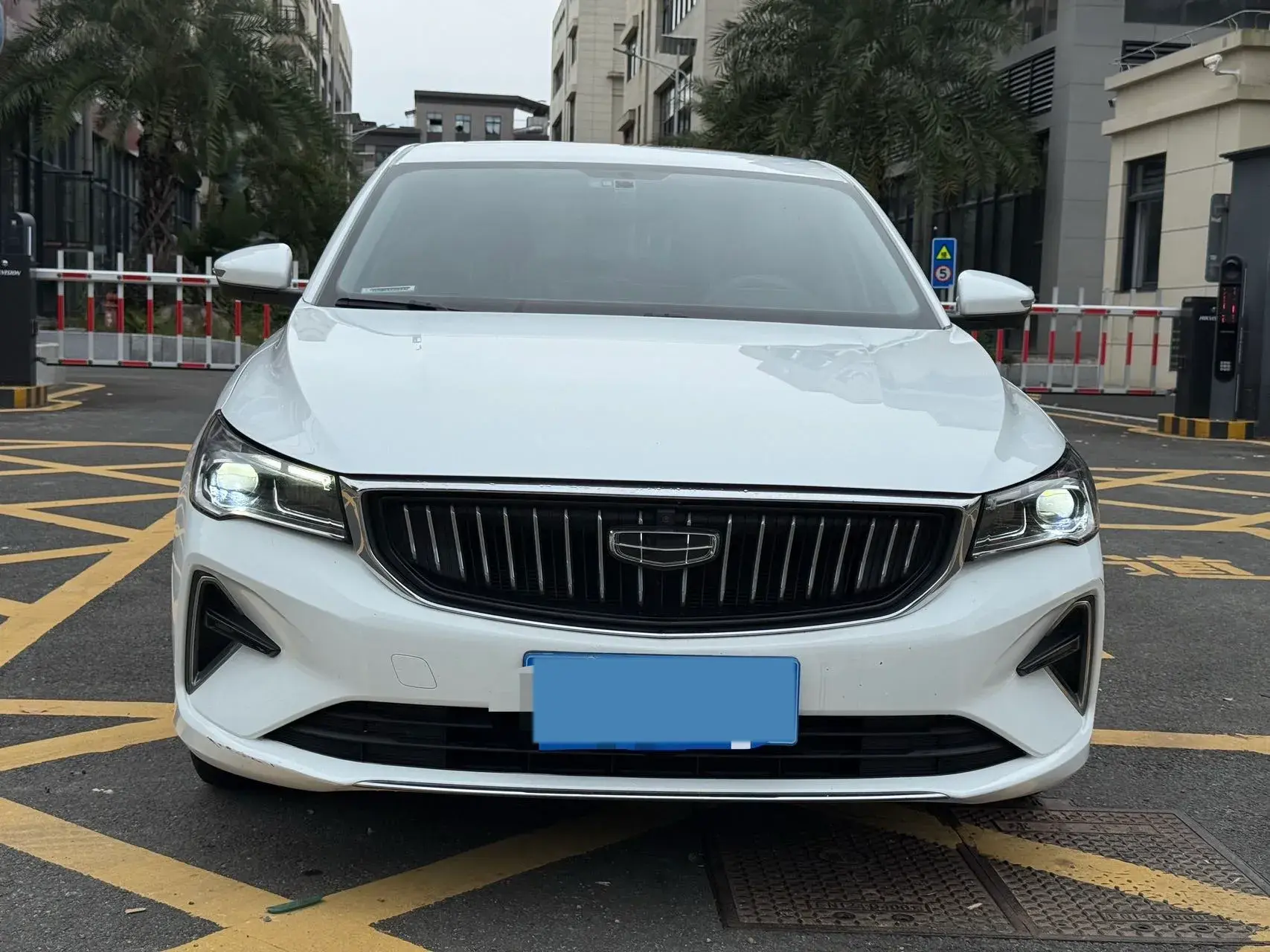 2022 GEELY EMGRAND view 1