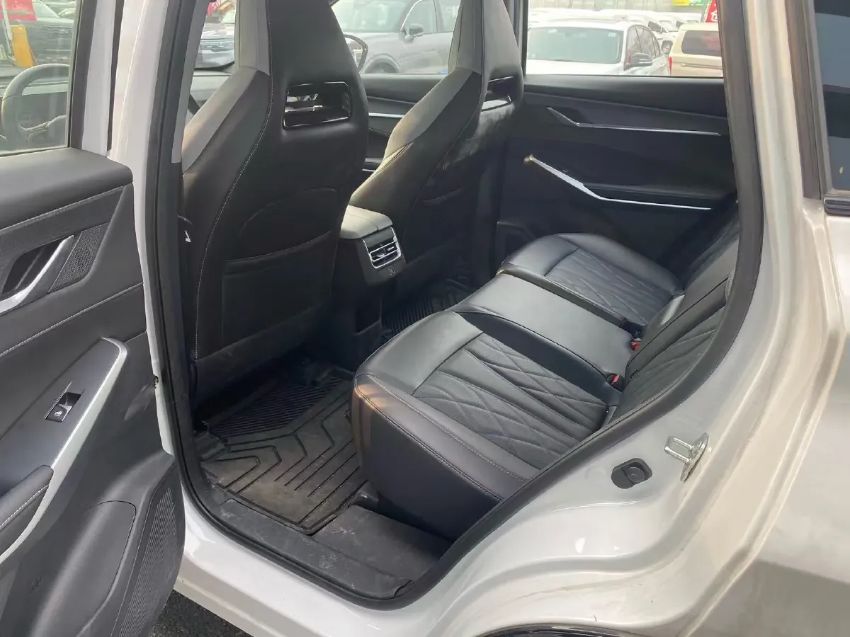 2024 ChangAn CS75 Plus 1.5T 188HP L4 8AT,autocango,china used car exporter,china ev exporter,chinese used car exporter,chinese used ev exporter