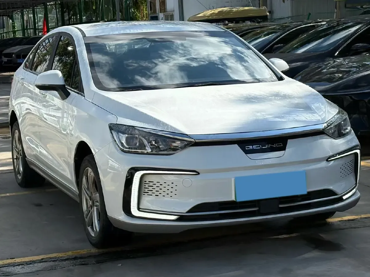 2019 BeiJing Auto X3 1.5L 116HP L4 4AT,autocango,china used car exporter,china ev exporter,chinese used car exporter,chinese used ev exporter