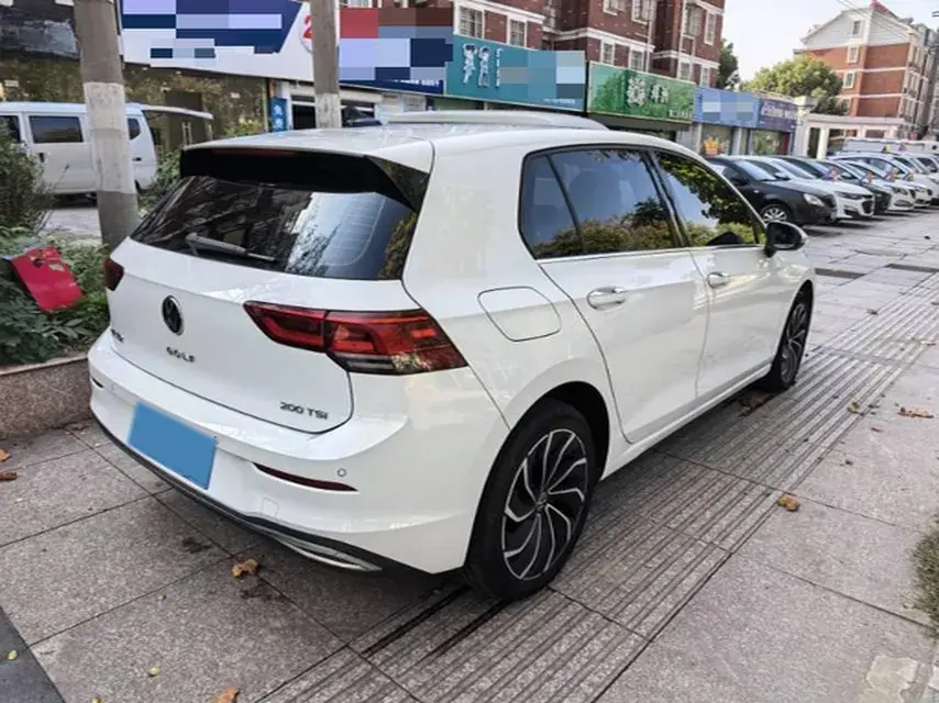 2021 VOLKSWAGEN GOLF thumbnail 4