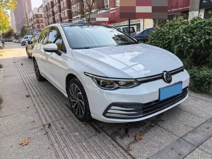 2021 VOLKSWAGEN GOLF thumbnail 3