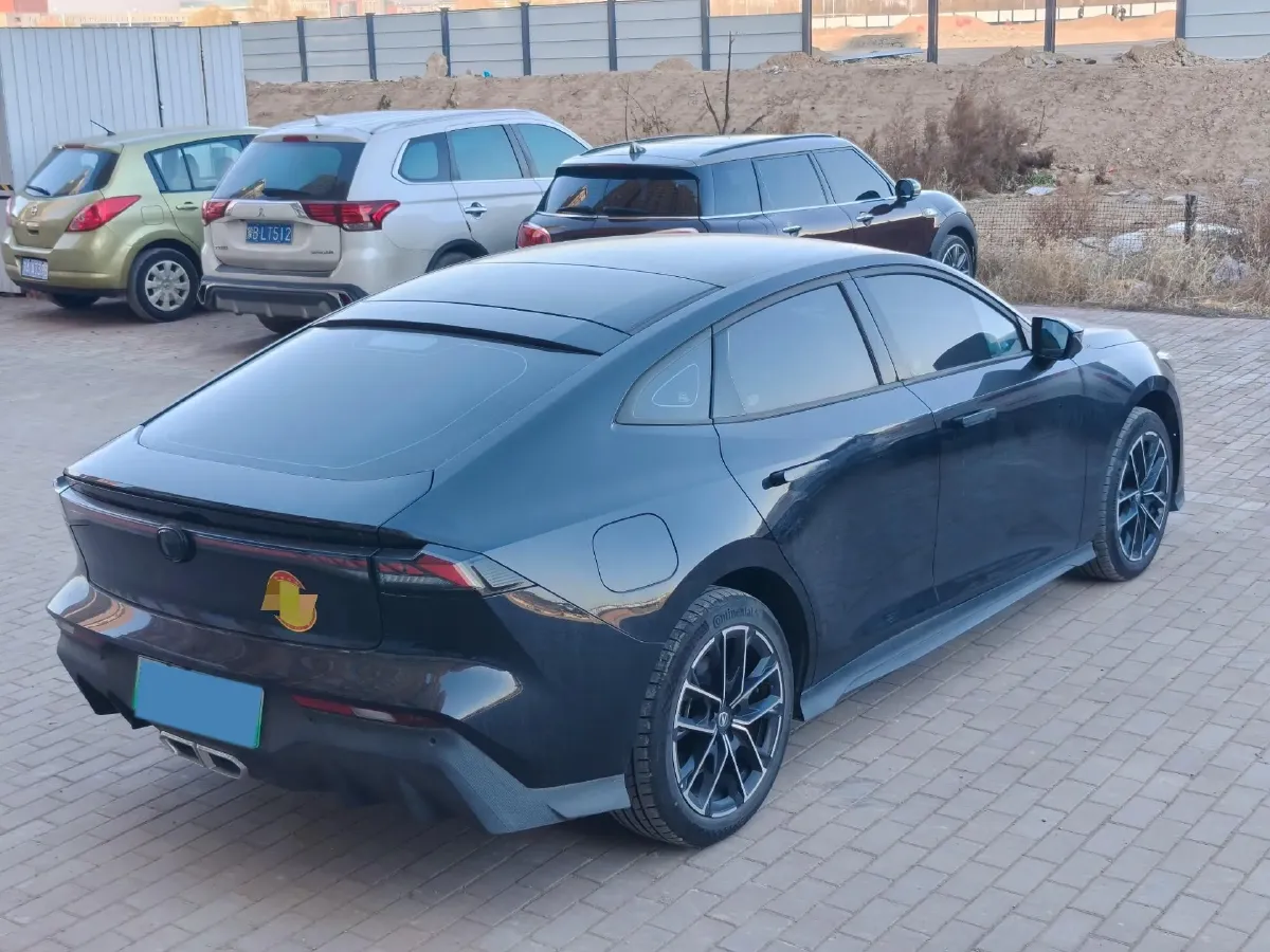 2024 ChangAn UNI-V iDD 1.5L 110HP L4 E-CVT PHEV 18.99KWH,autocango,china used car exporter,china ev exporter,chinese used car exporter,chinese used ev exporter