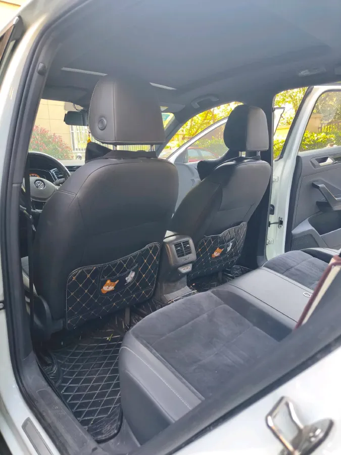 2019 Volkswagen T-Roc 1.4T 150HP L4 7DCT,autocango,china used car exporter,china ev exporter,chinese used car exporter,chinese used ev exporter