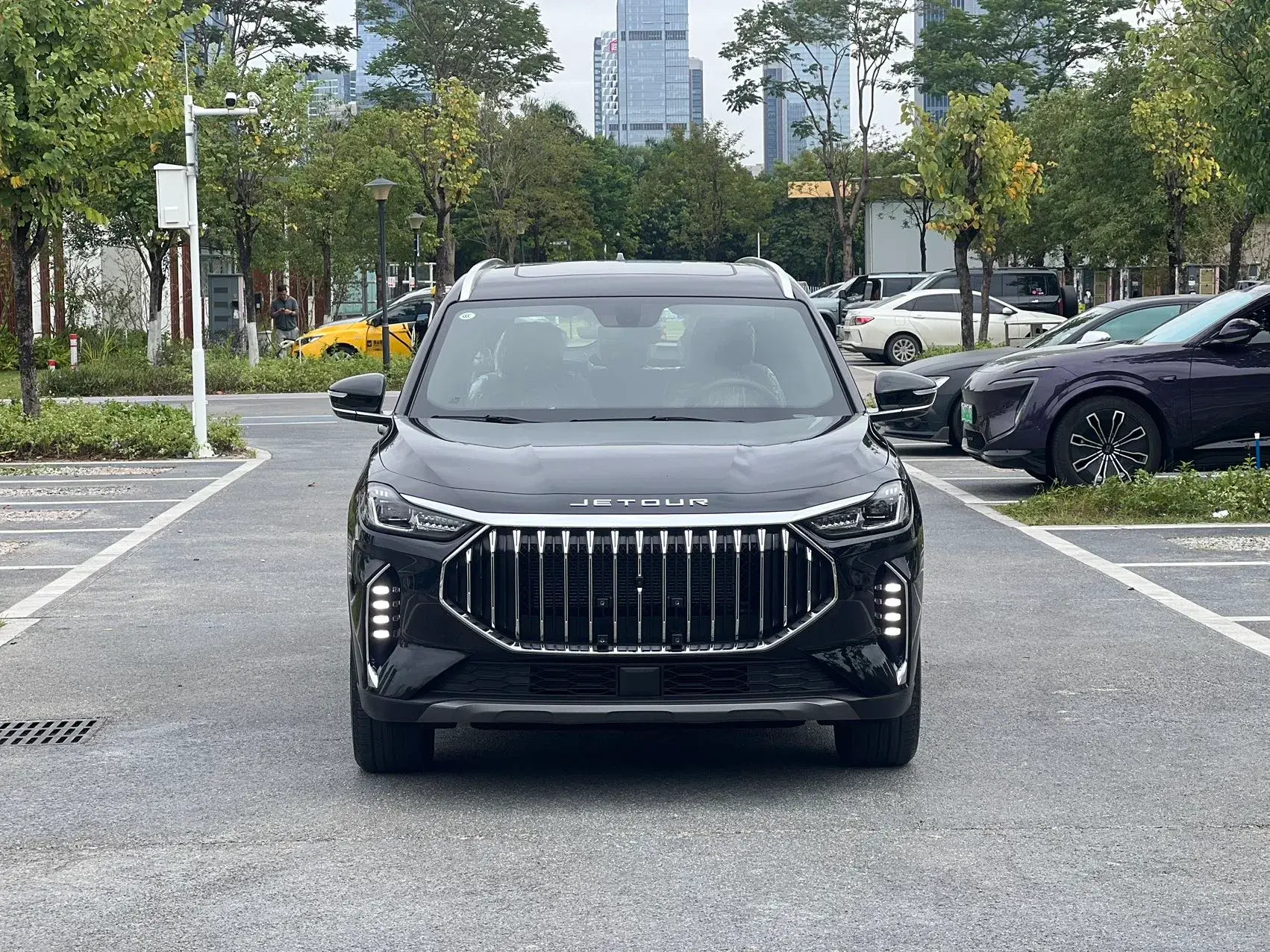 2023 JETOUR X70 thumbnail 2