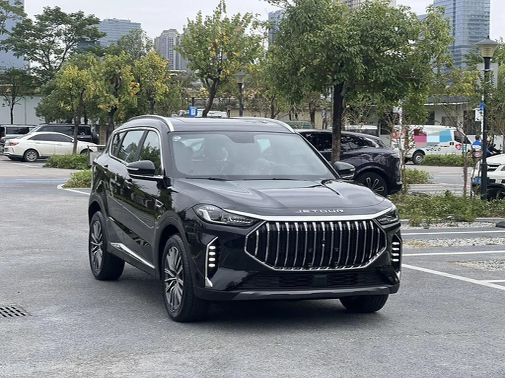 2023 JETOUR X70 thumbnail 3