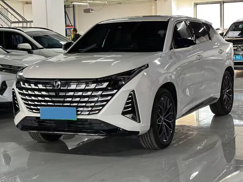 2024 ChangAn UNI-Z 1.5L 98HP L4 E-CVT PHEV 18.4KWH