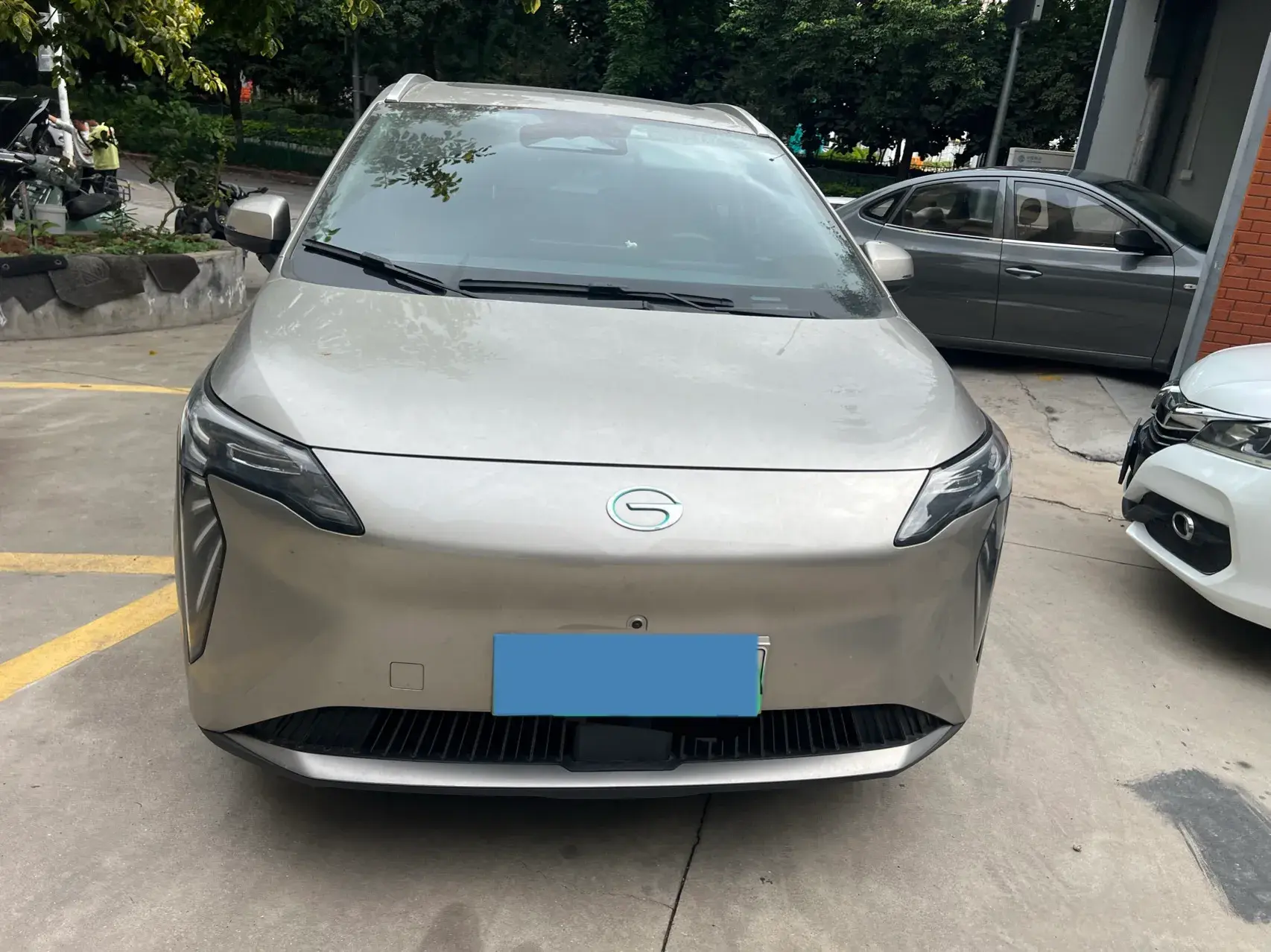 2023 AION Y thumbnail 2