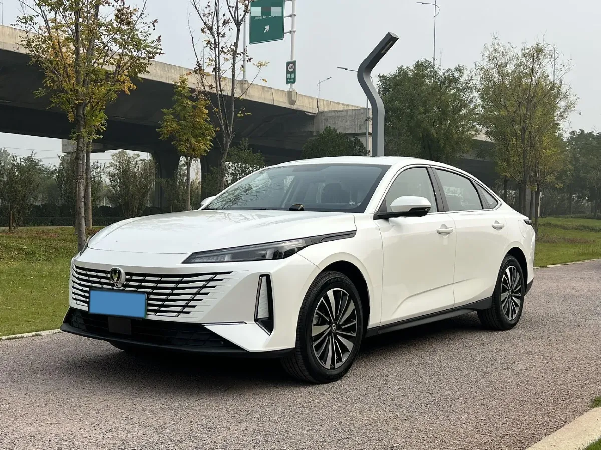 2025 ChangAn EadoPHEV 1.5L 98HP L4 E-CVT PHEV,autocango,china used car exporter,china ev exporter,chinese used car exporter,chinese used ev exporter