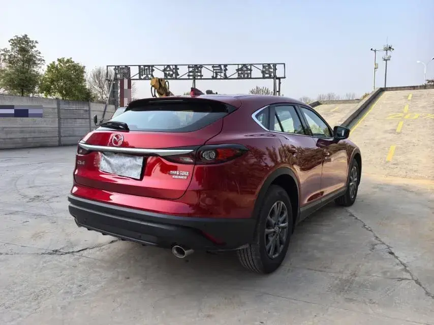 2021 MAZDA CX-4 thumbnail 4