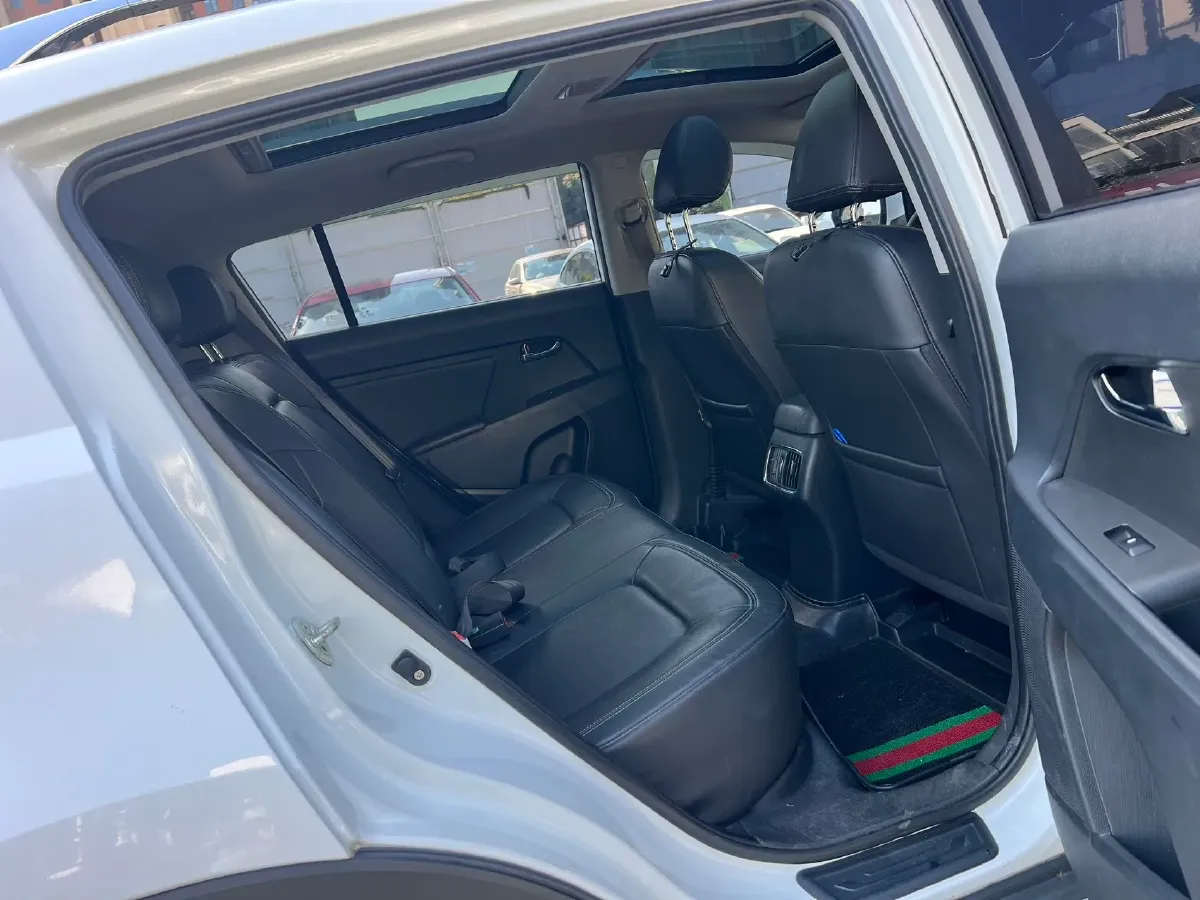 2014 Kia Sportage R 2.0L 165HP L4 6AT,autocango,china used car exporter,china ev exporter,chinese used car exporter,chinese used ev exporter