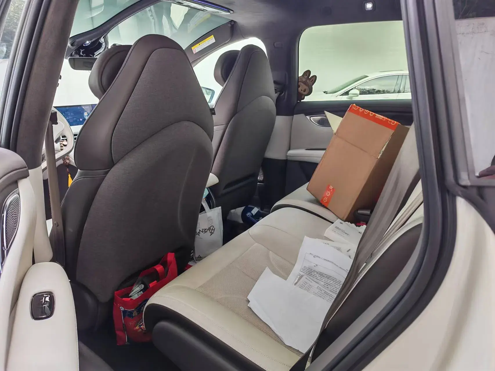 2023 IM LS7 thumbnail 4