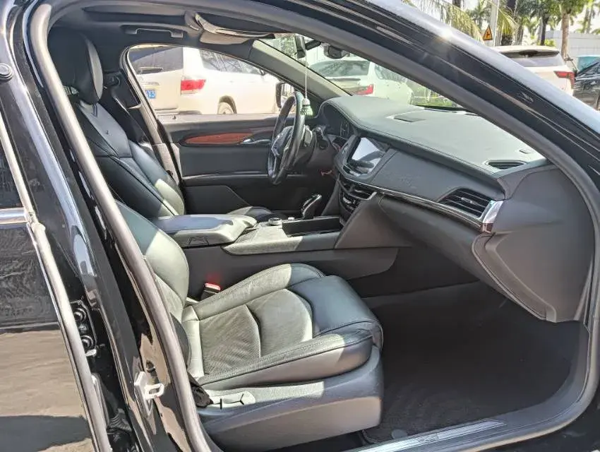 2021 CADILLAC CT6 thumbnail 4