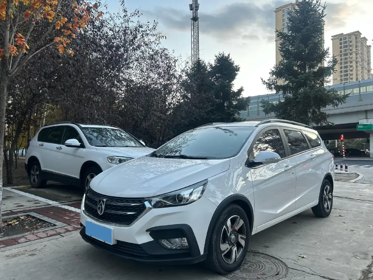 2018 BaoJun 530 1.5T 150HP L4 6MT