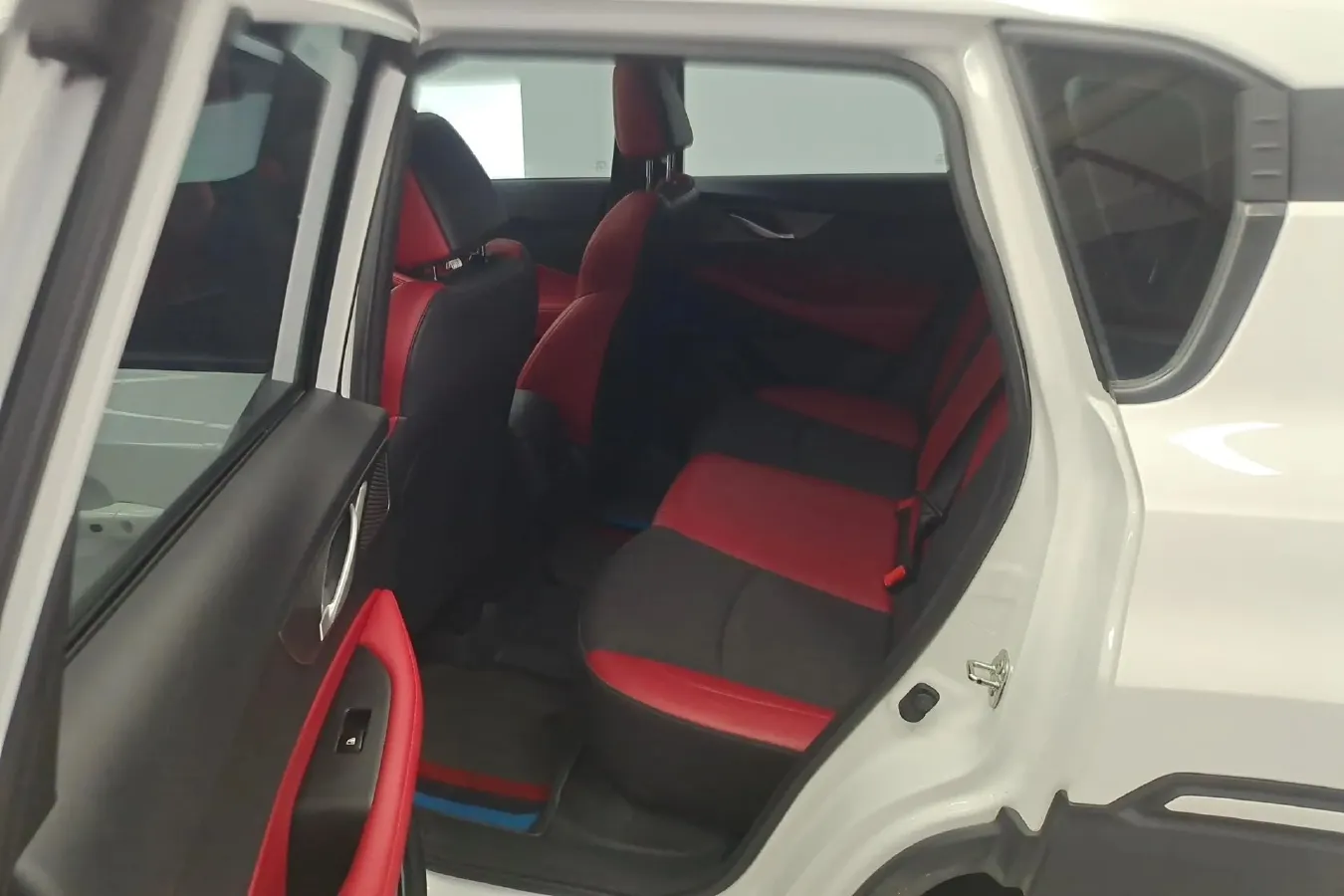 2023 ChangAn CS35 Plus 1.4T 160HP L4 7DCT,autocango,china used car exporter,china ev exporter,chinese used car exporter,chinese used ev exporter