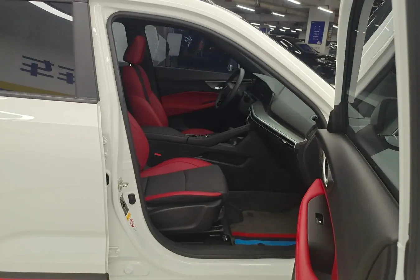 2023 ChangAn CS35 Plus 1.4T 160HP L4 7DCT,autocango,china used car exporter,china ev exporter,chinese used car exporter,chinese used ev exporter