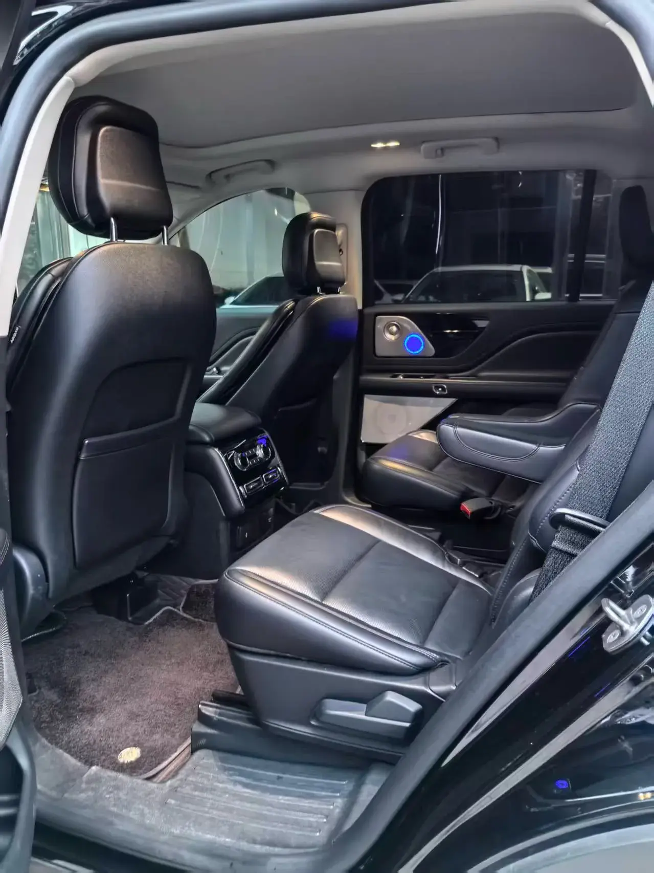 2021 LINCOLN AVIATOR thumbnail 4