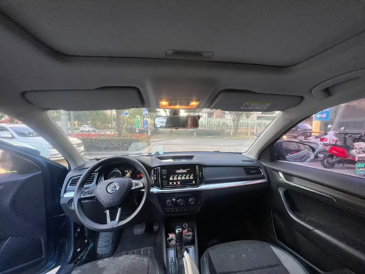 2018 Skoda Kamiq 1.5L 110HP L4 6AT,autocango,china used car exporter,china ev exporter,chinese used car exporter,chinese used ev exporter
