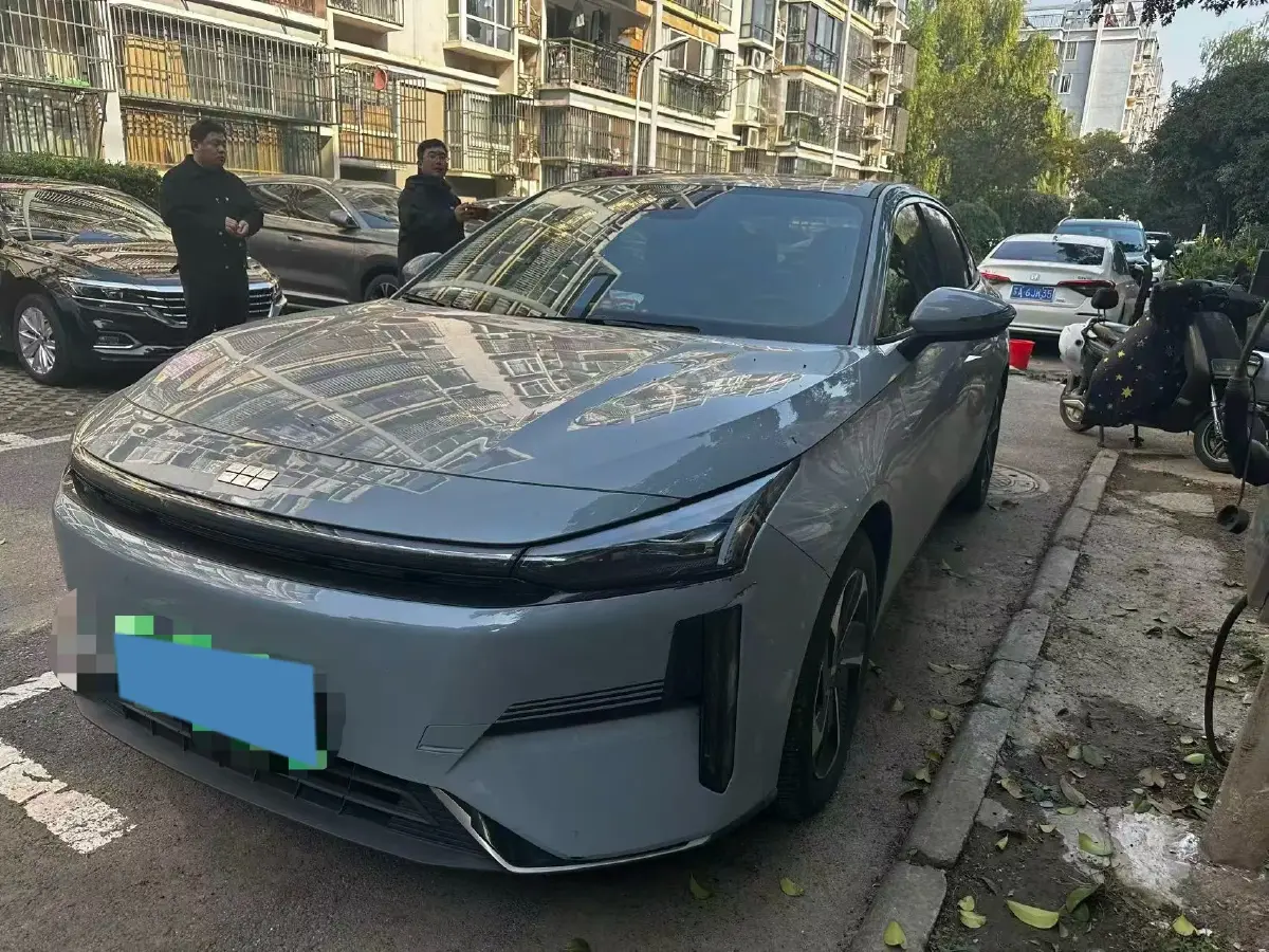 2023 Geely Galaxy L6 1.5T 163HP L4 3DHT PHEV