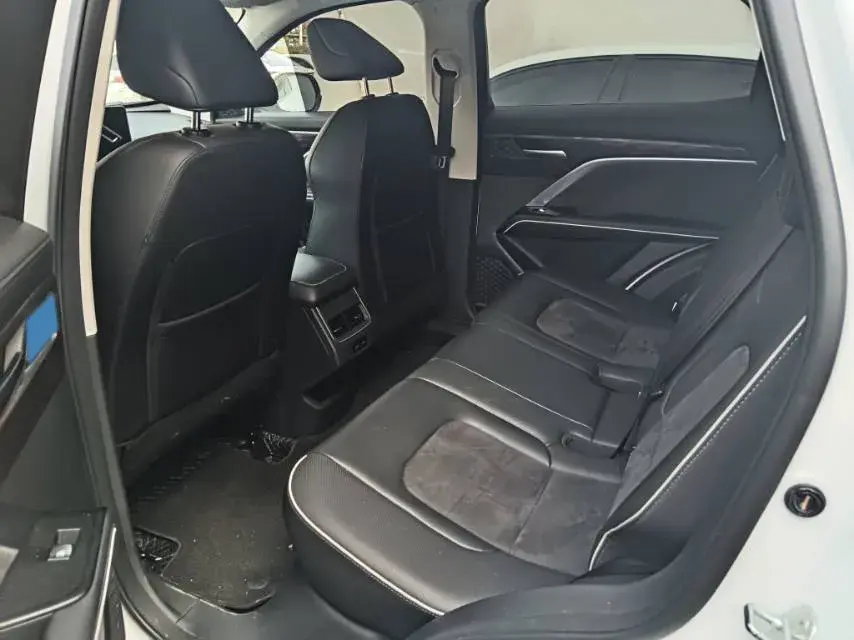 2023 HAVAL H6 thumbnail 3