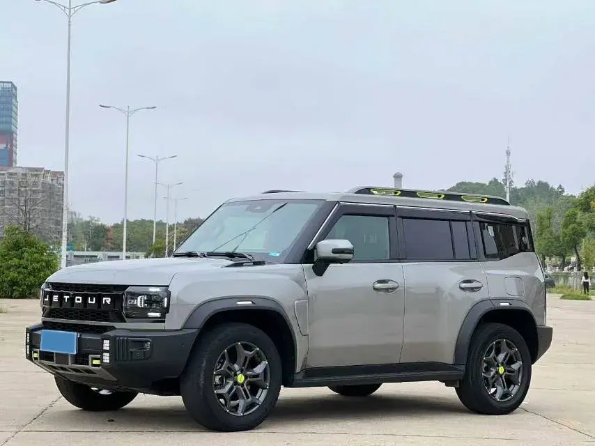 2023 Jetour Traveller 2.0T 254HP L4 7DCT