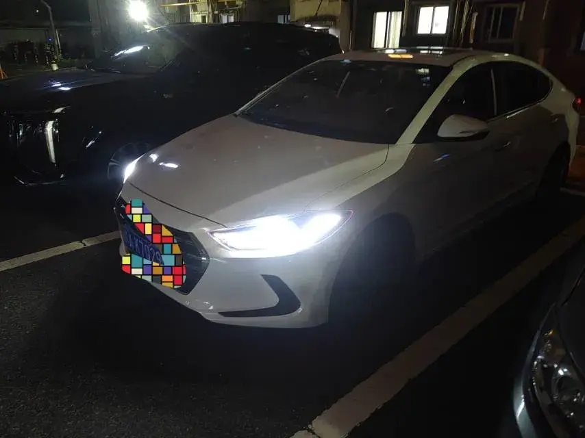 2020 HYUNDAI ELANTRA view 1