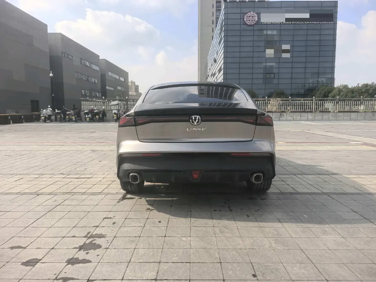 2023 ChangAn UNI-V iDD 1.5T 170HP L4 6TCT PHEV 18.4KWH,autocango,china used car exporter,china ev exporter,chinese used car exporter,chinese used ev exporter