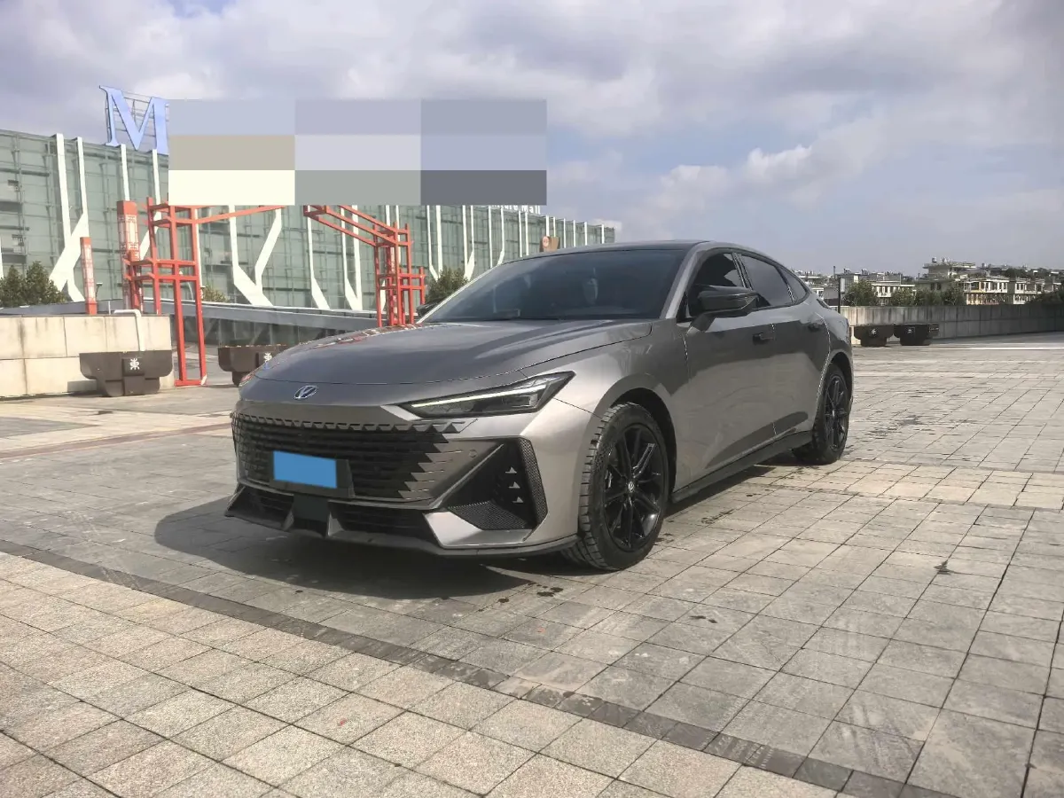 2023 ChangAn UNI-V iDD 1.5T 170HP L4 6TCT PHEV 18.4KWH,autocango,china used car exporter,china ev exporter,chinese used car exporter,chinese used ev exporter