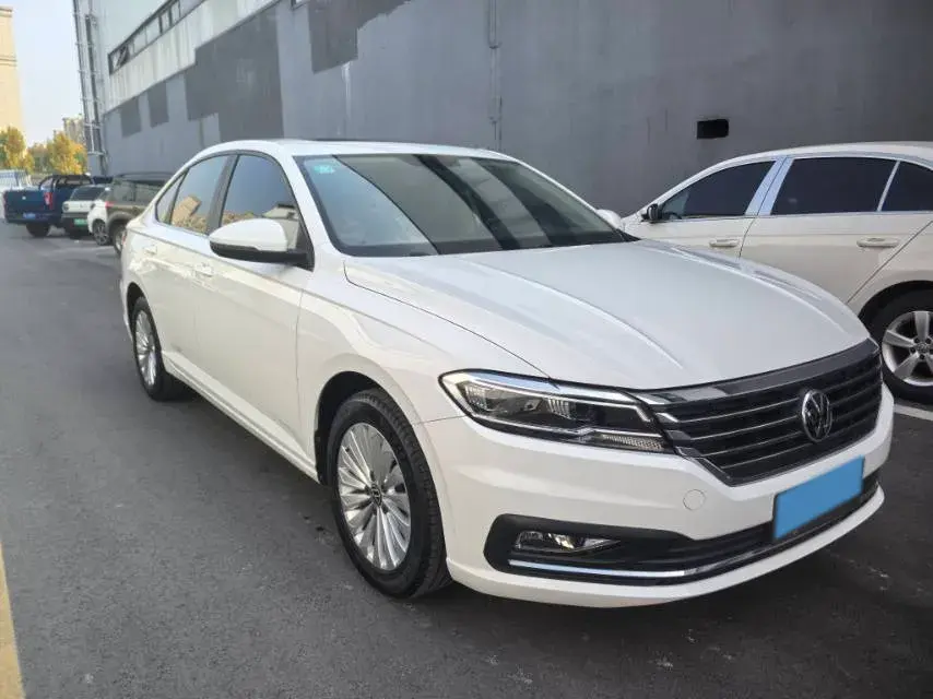 2021 VOLKSWAGEN LAVIDA thumbnail 3