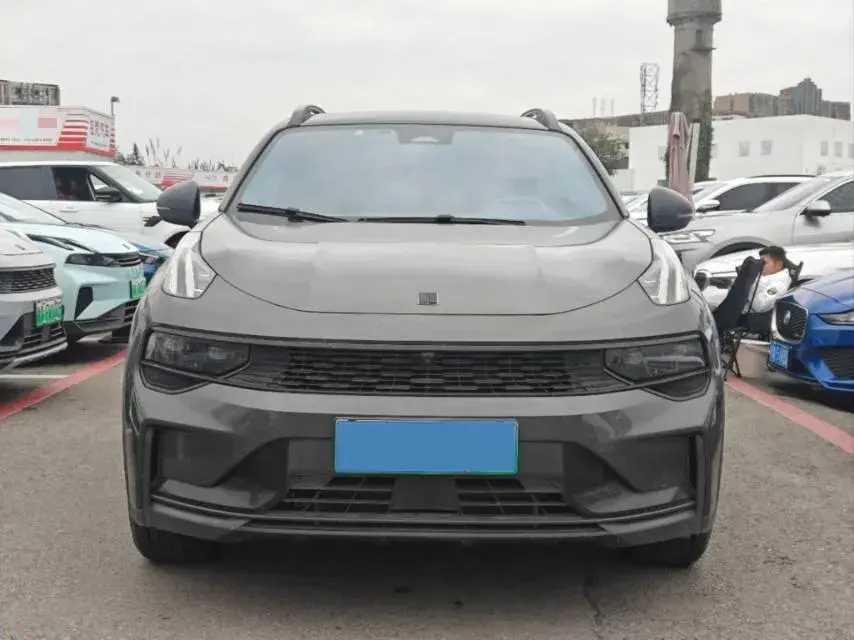 2023 LYNK&CO 01 thumbnail 2