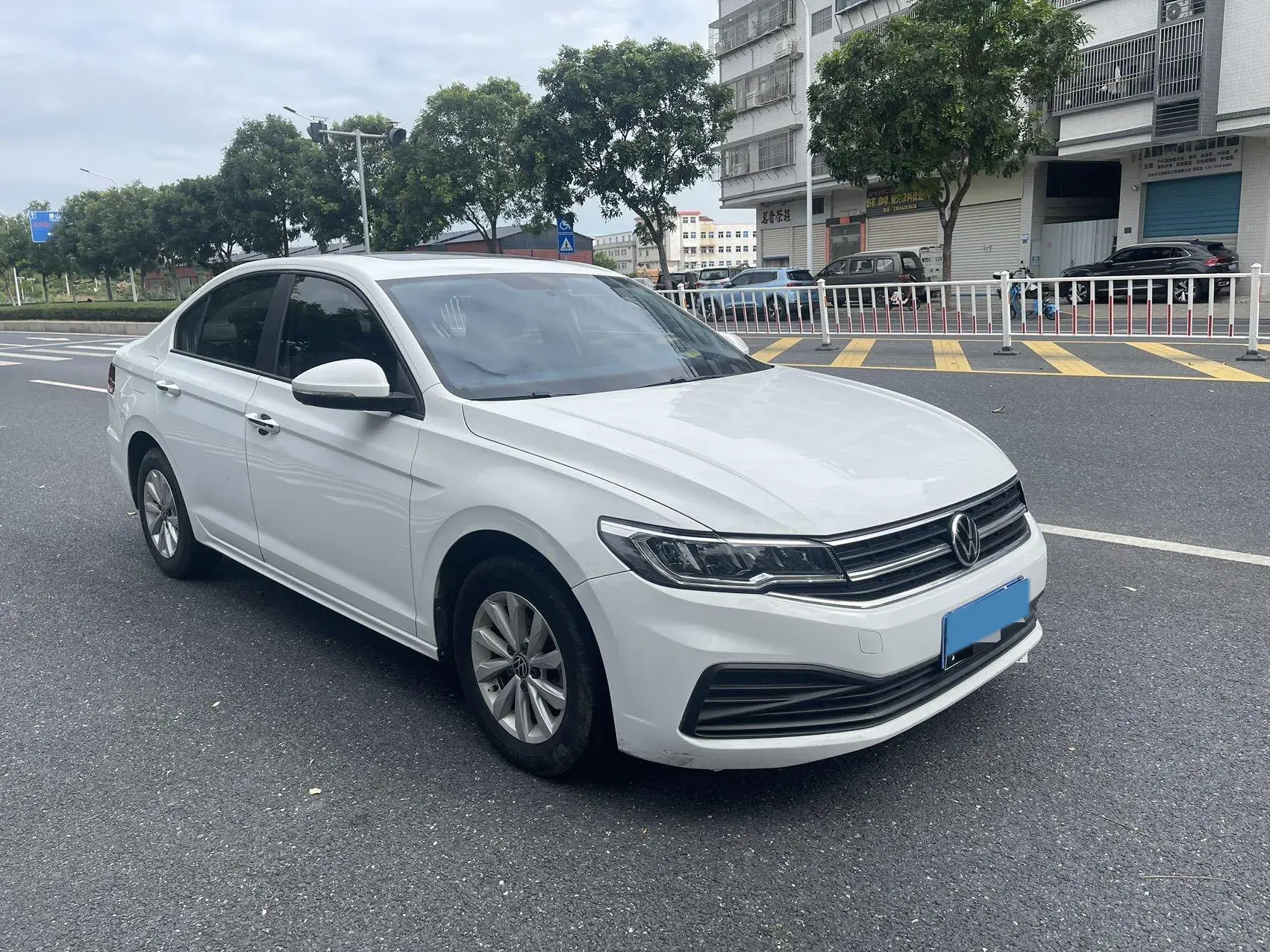 2021 VOLKSWAGEN BORA thumbnail 3
