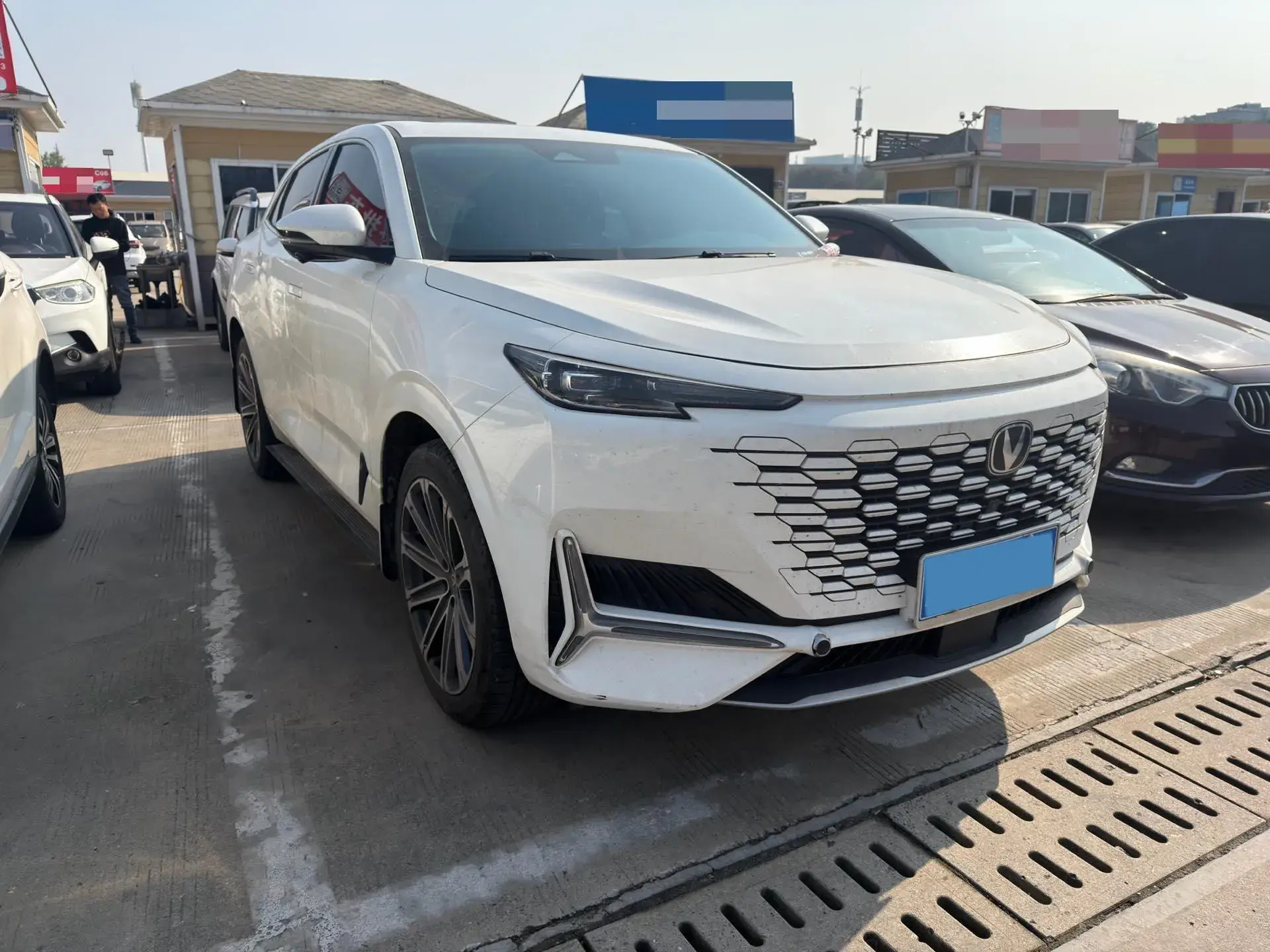 2023 CHANGAN UNI-K thumbnail 3