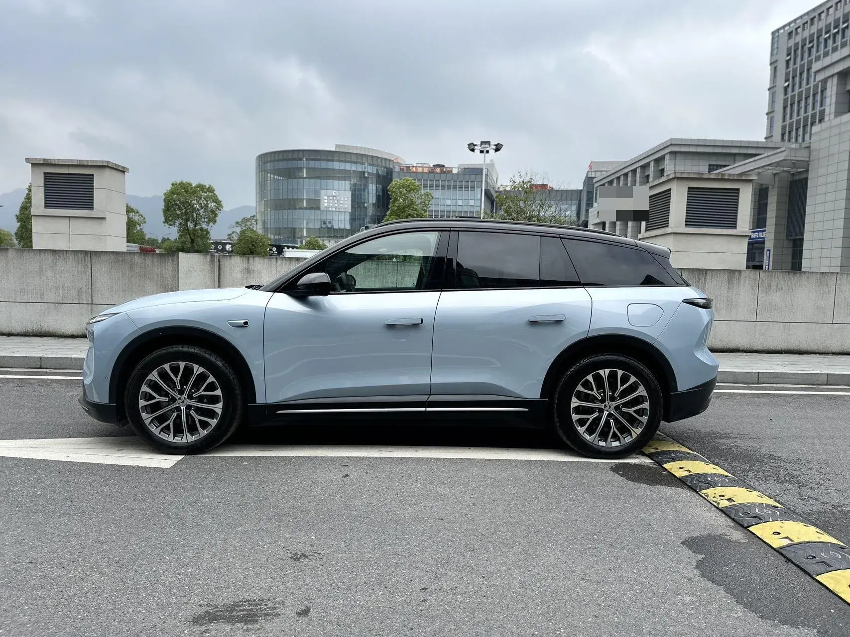 2023 NIO ES6 thumbnail 3