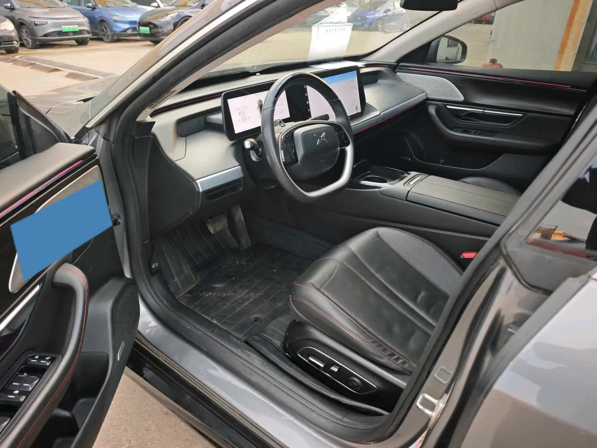 2022 XPENG P7 thumbnail 3