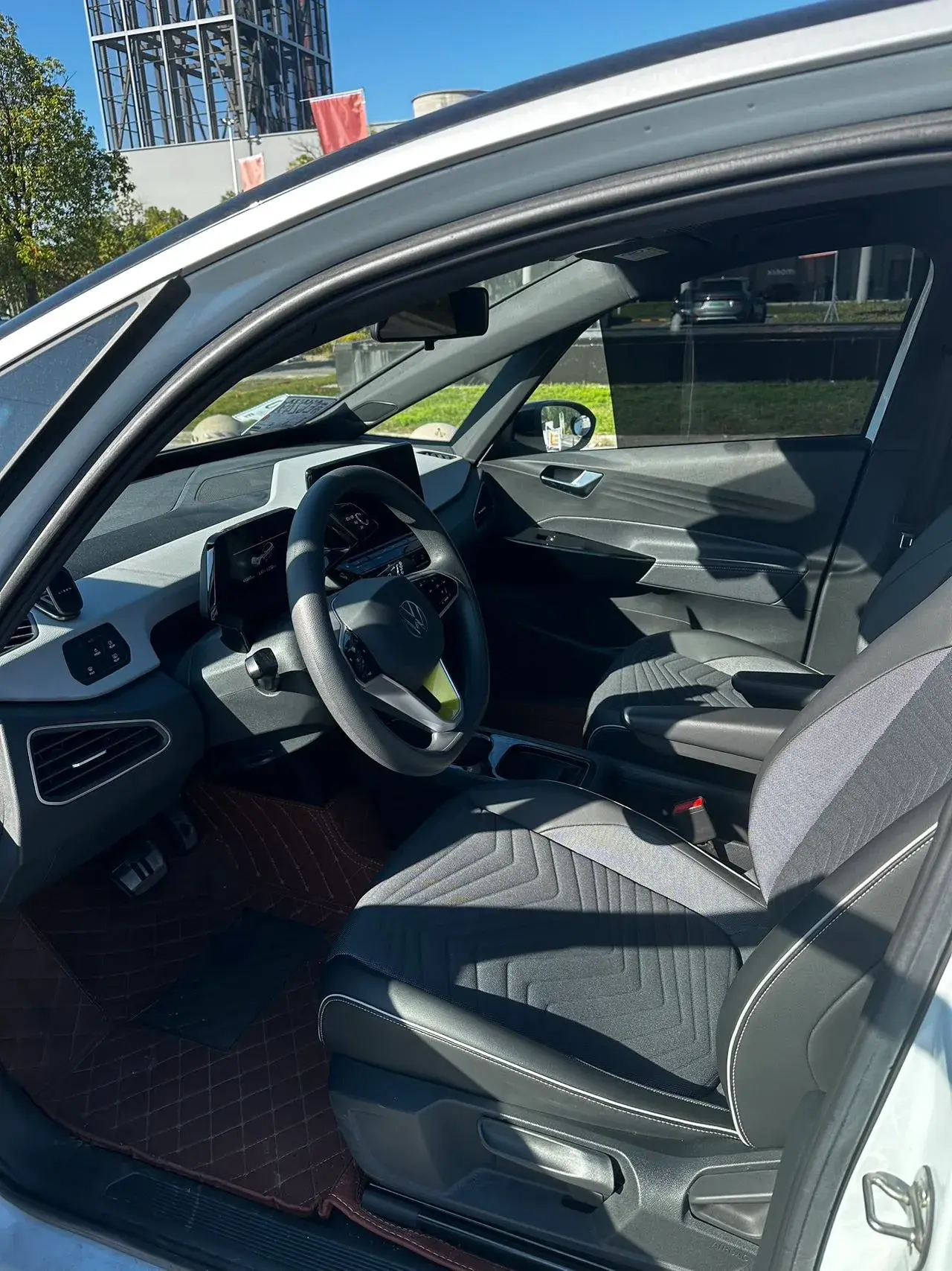 2023 VOLKSWAGEN ID.3 thumbnail 4