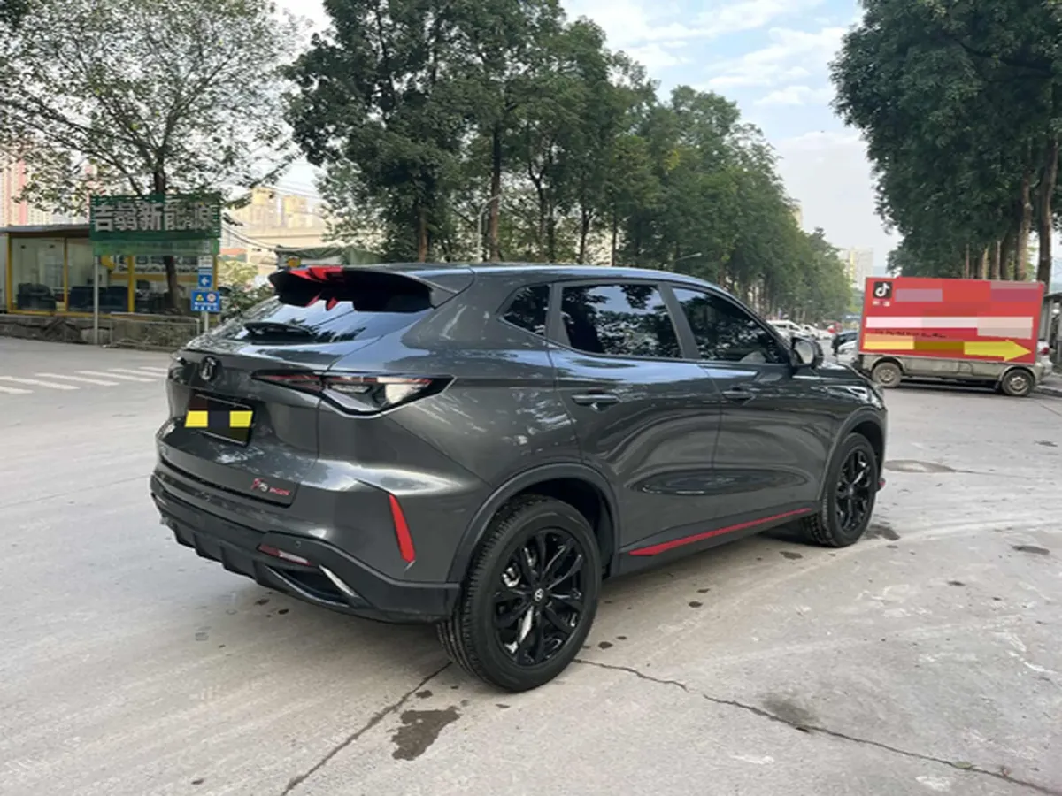 2024 ChangAn X5 PLUS 1.5T 188HP L4 7DCT,autocango,china used car exporter,china ev exporter,chinese used car exporter,chinese used ev exporter