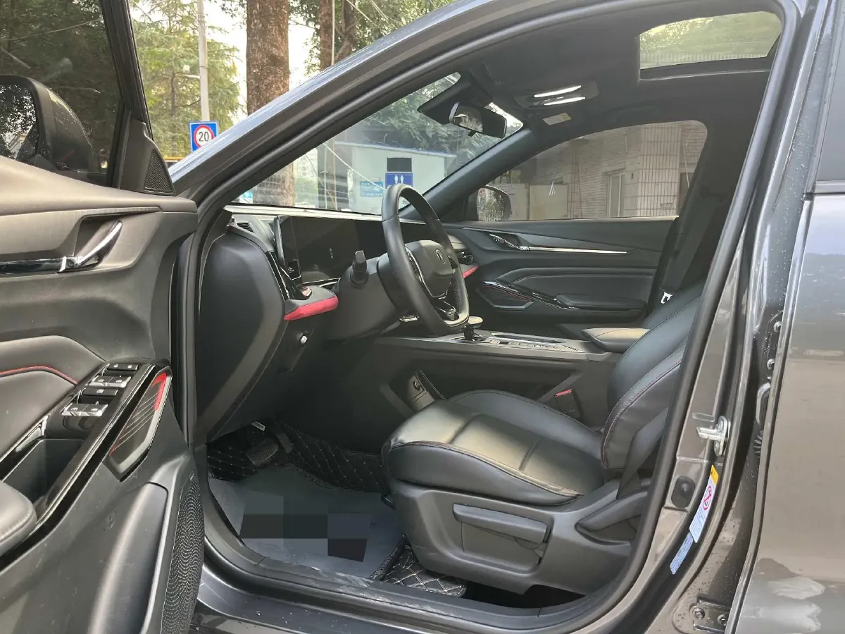 2024 ChangAn X5 PLUS 1.5T 188HP L4 7DCT,autocango,china used car exporter,china ev exporter,chinese used car exporter,chinese used ev exporter