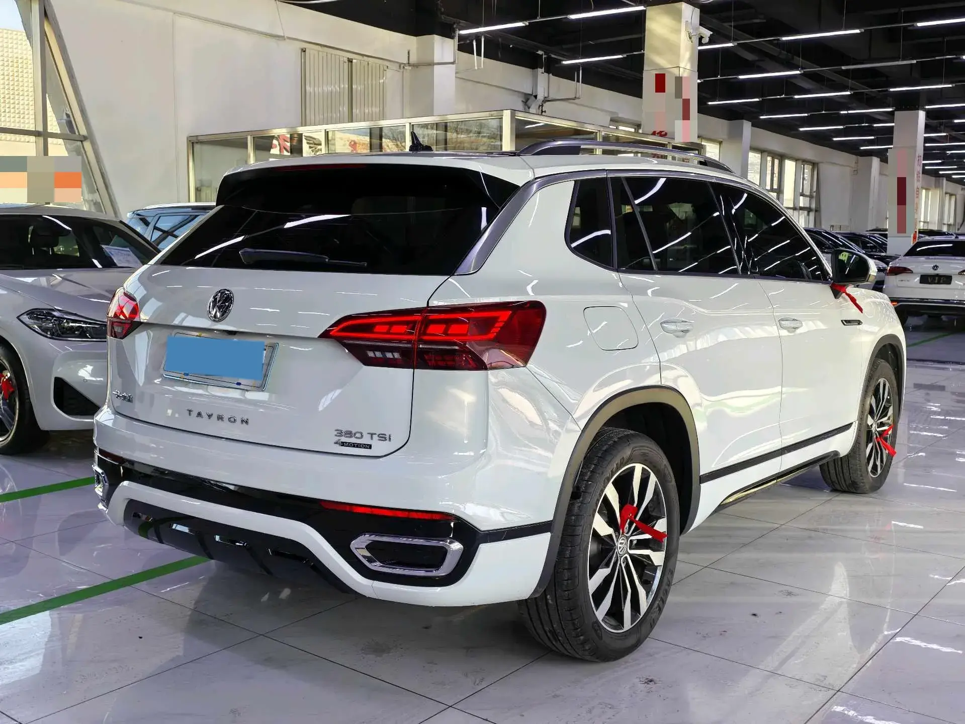 2020 VOLKSWAGEN TAYRON thumbnail 4