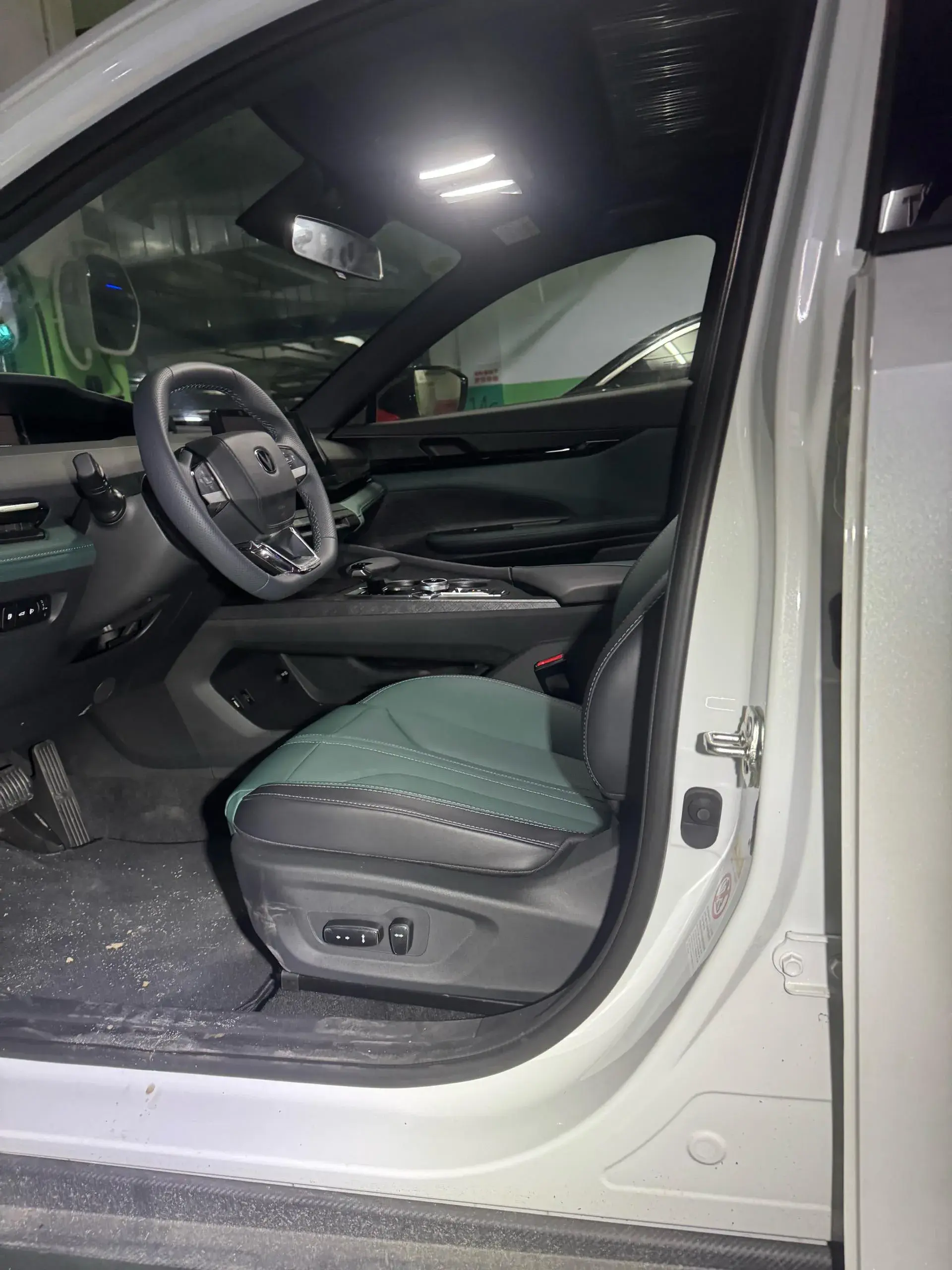 2024 CHANGAN UNI-V thumbnail 3