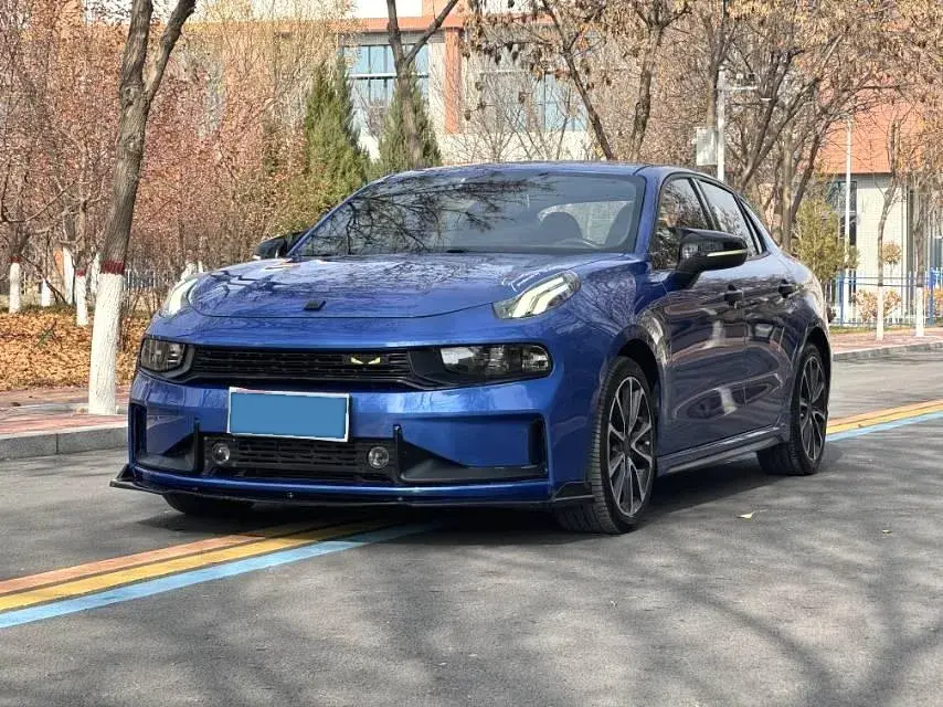 2020 LYNK&CO 03 view 1