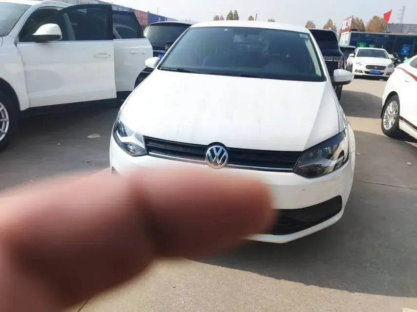 2018 VOLKSWAGEN POLO thumbnail 2