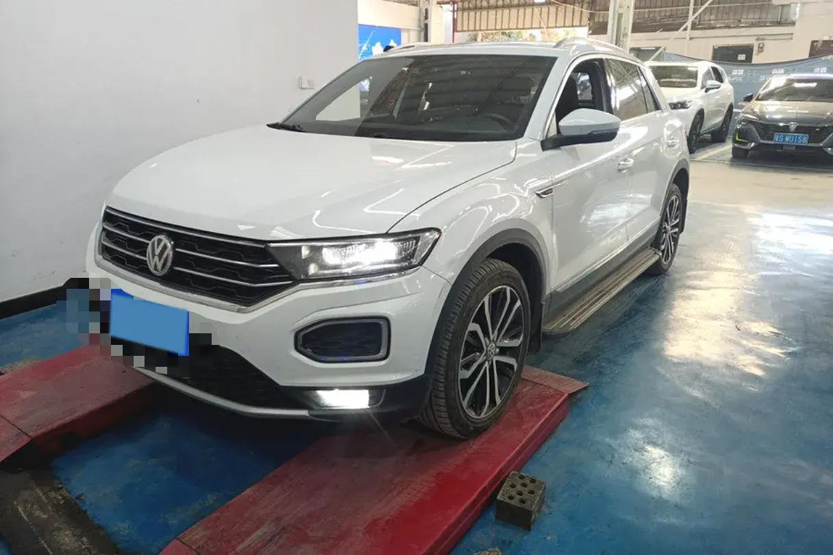 2019 Volkswagen T-Roc 1.4T 150HP L4 7DCT