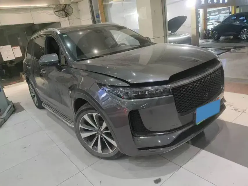 2020 LI ONE thumbnail 2