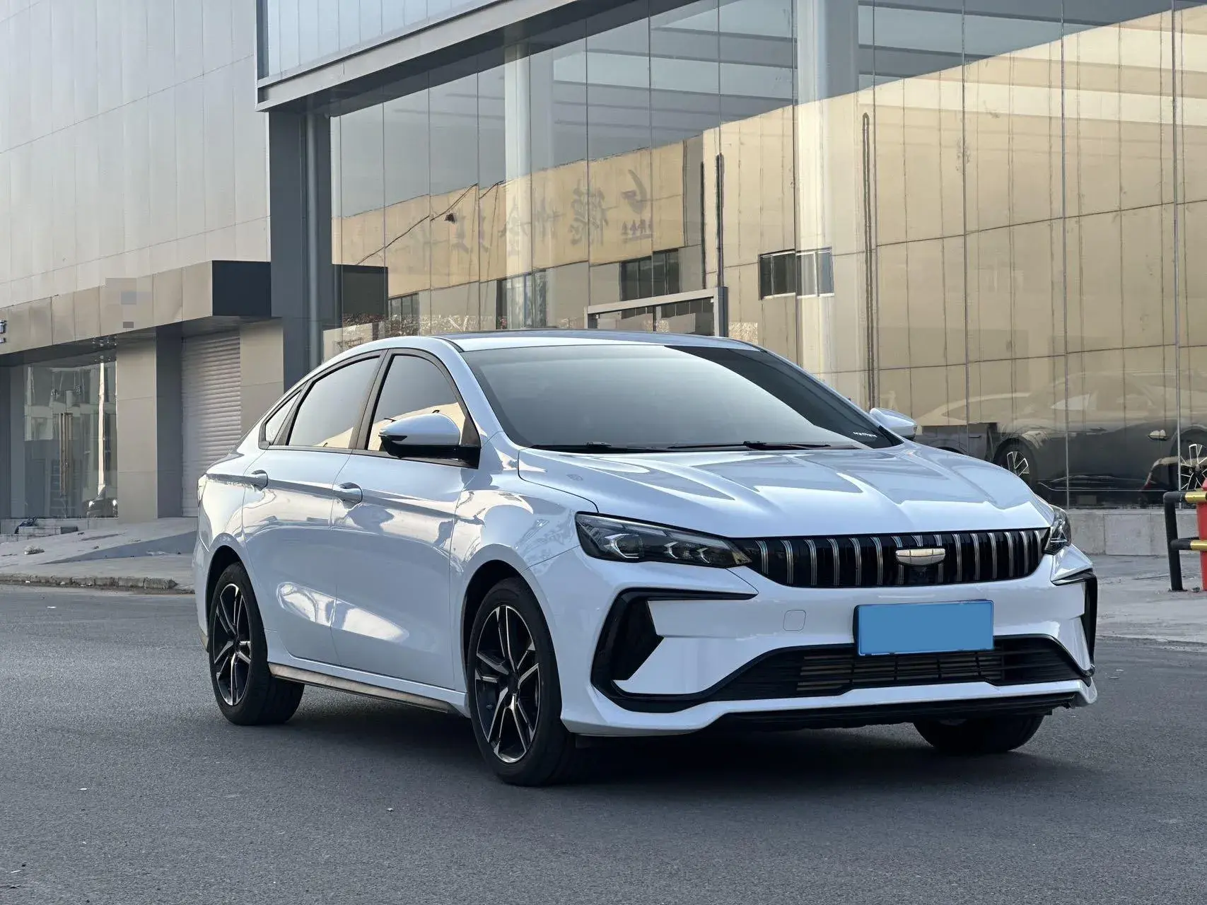 2024 GEELY BINRAY thumbnail 3