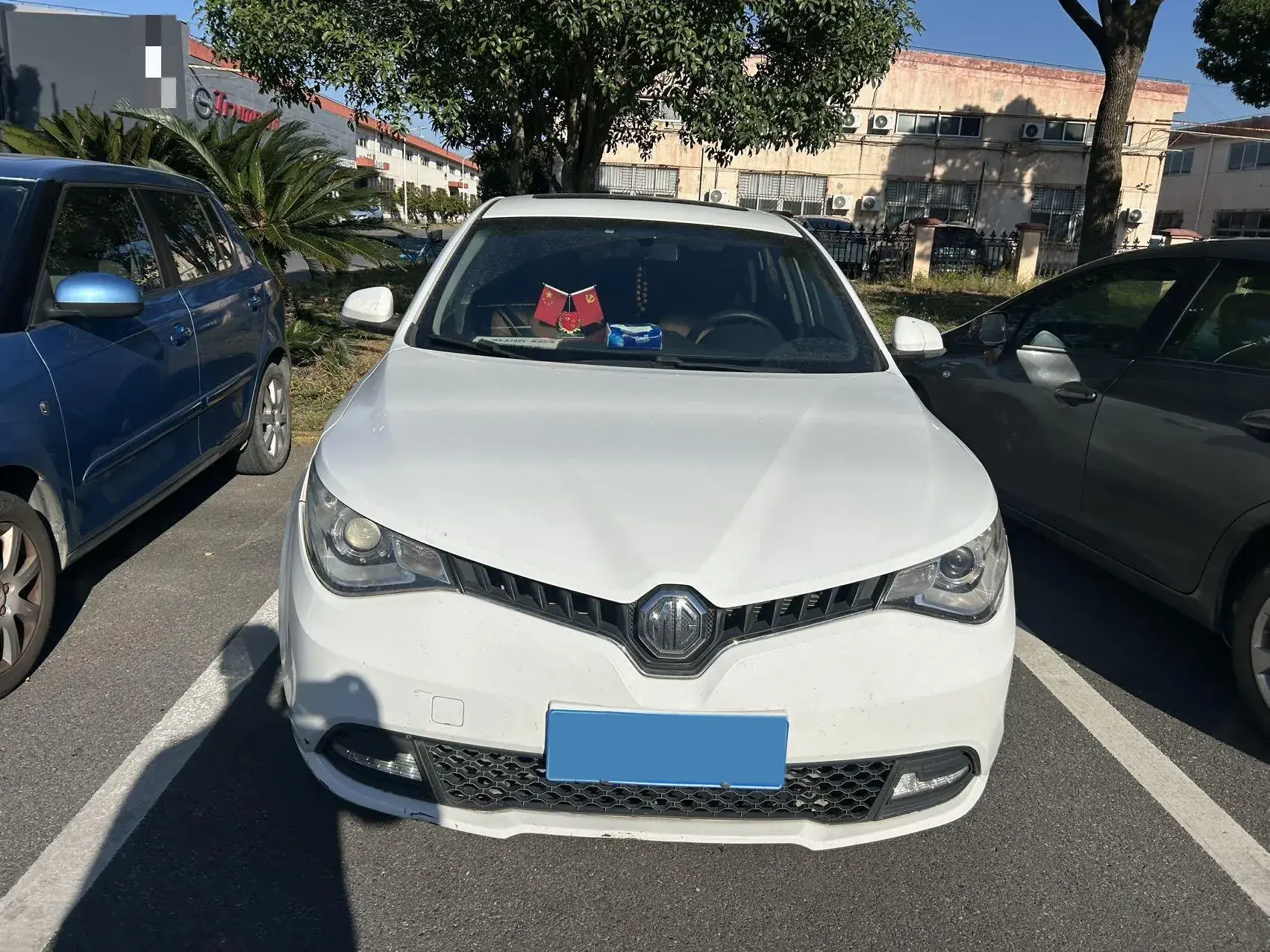 2016 MG GT thumbnail 2